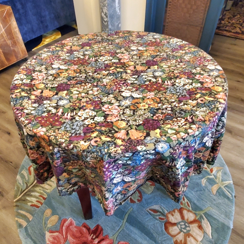 Liberty of London Round (eliptical) Tablecloth *Read L👀K Summer Fall BRIDGERTON